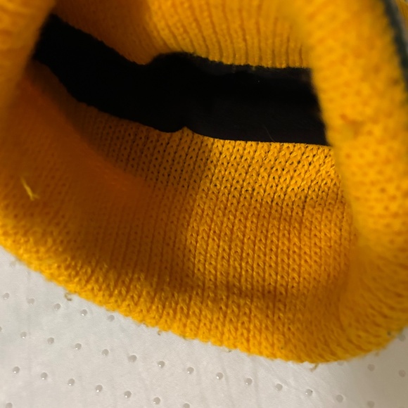 Greenbay Packers Beanie Winter Hat - Picture 3 of 3